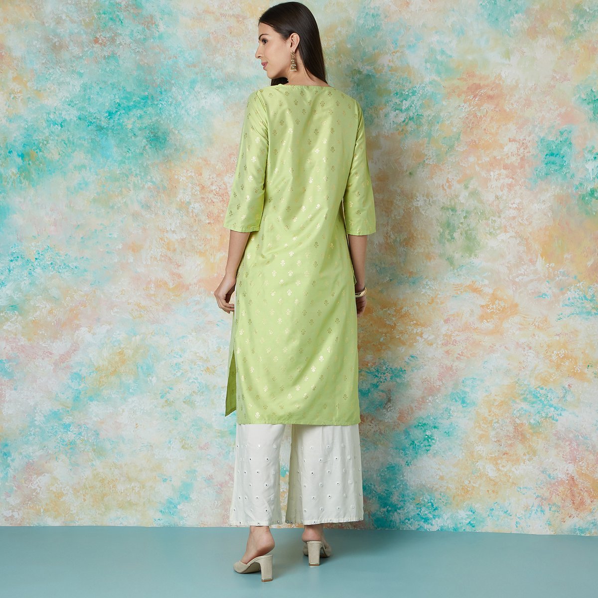BHAYLI'S FOIL PRINTED GLAM STRAIGHT KURTA