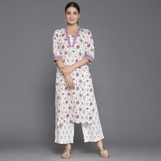 BHAYLI'S SQUARE NECK PRINTED CHARM STRAIGHT KURTA